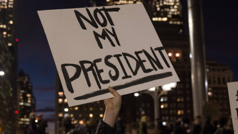 Scopri di più sull'articolo La lotta di classe nell’era Trump – di Peter Olney e Rand Wilson