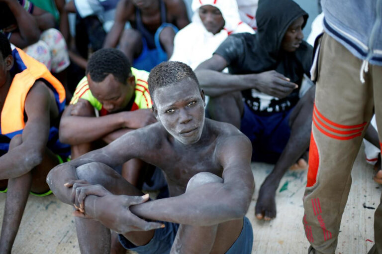 Scopri di più sull'articolo Mercati di schiavi: la Libia diventa la nuova Gorée. In gioco il futuro dell’umanità – di Selly Kane