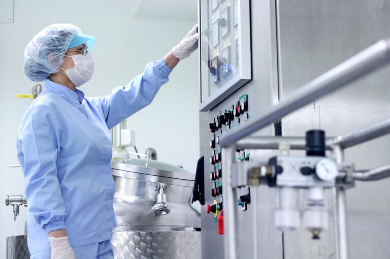 Scopri di più sull'articolo Il rinnovo del contratto chimici-farmaceutici – di Elena Palumbo