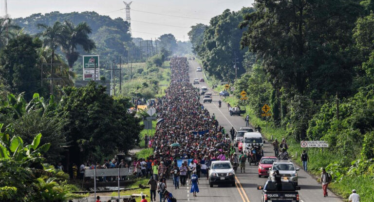 Scopri di più sull'articolo La carovana dei migranti sfida Trump – di Vittorio Bonanni