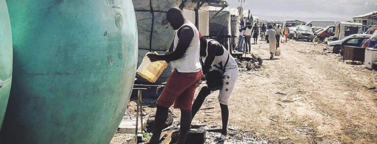 Scopri di più sull'articolo Salute e regolarizzazione dei migranti abbandonati nei ghetti – di Andrea Gambillara