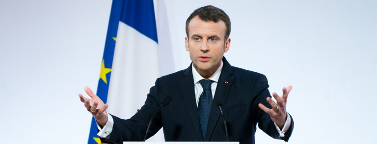 Scopri di più sull'articolo Francia, la crisi del blocco borghese apre a due prospettive radicalmente antagoniste – di Stefano Palombarini