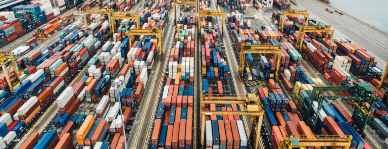 Scopri di più sull'articolo Tra elezioni e concorrenza globale, successo dello sciopero dei portuali dell’East Coast Usa – di Giovanni Monaci