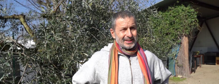 Scopri di più sull'articolo Don Santoro: “Non parliamo di guerra ma di follia, perché questo è” – di Frida Nacinovich